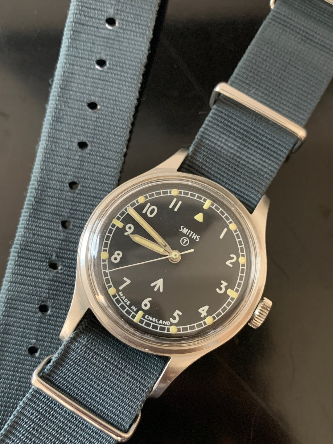 スミス（Smiths）イギリス陸軍用腕時計 ブロードアロー W10 1968年支給品