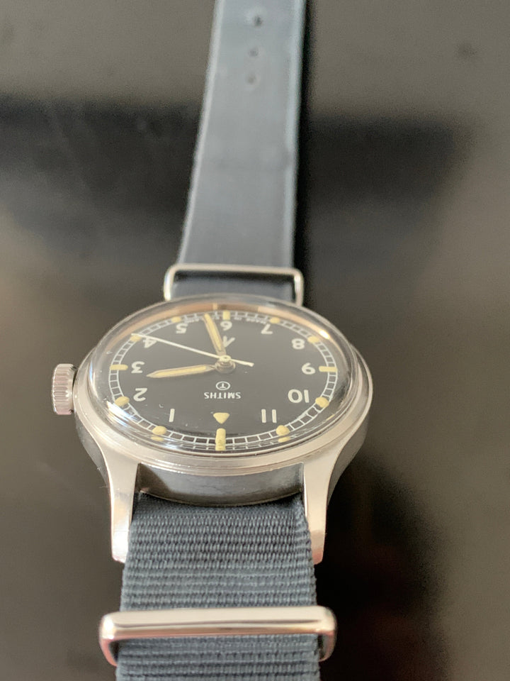 スミス（Smiths）イギリス陸軍用腕時計 ブロードアロー W10 1968年支給品