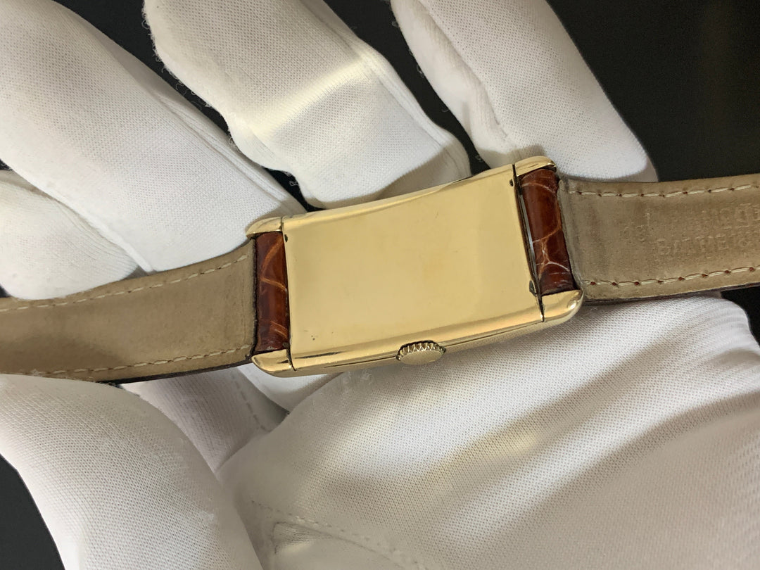 モバード（MOVADO）14k カービプラン アールデコ時代 レクタンギュラー型腕時計