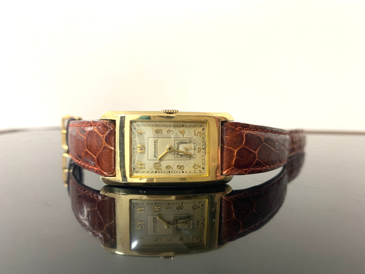 モバード（MOVADO）14k カービプラン アールデコ時代 レクタンギュラー型腕時計