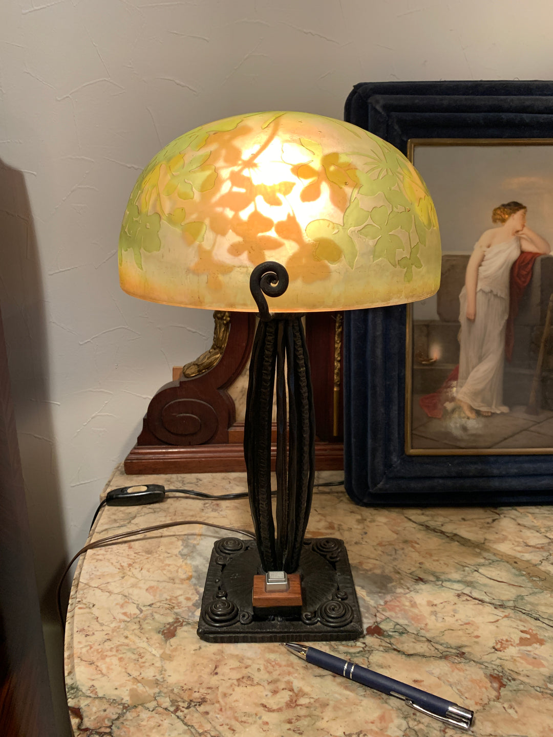 エミールガレ　シュガーパインの葉のアンティークテーブルランプ（アールヌーボー時代）