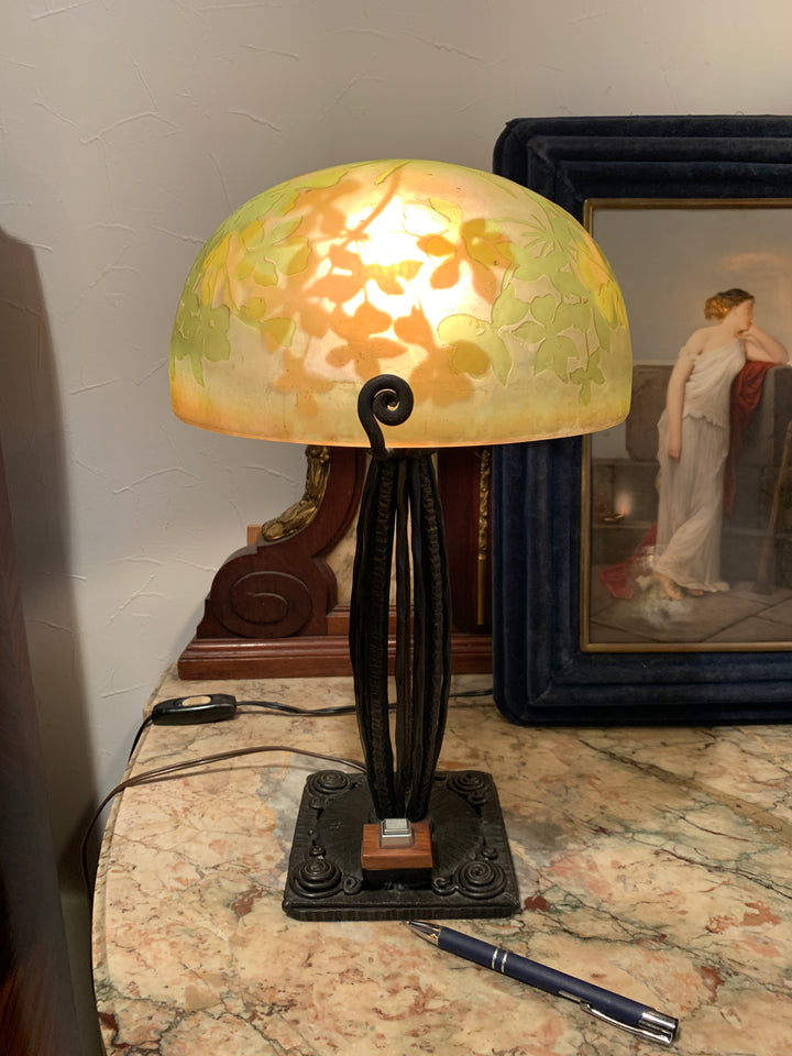 エミールガレ　シュガーパインの葉のアンティークテーブルランプ（アールヌーボー時代）