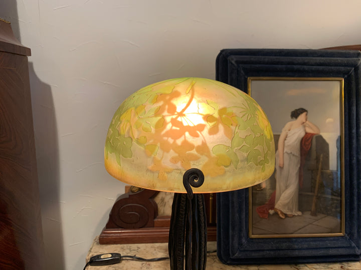 エミールガレ　シュガーパインの葉のアンティークテーブルランプ（アールヌーボー時代）