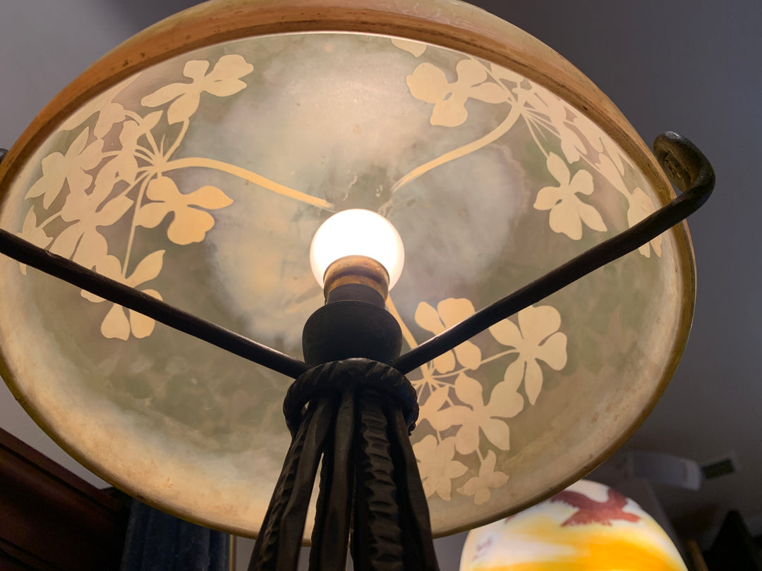 エミールガレ　シュガーパインの葉のアンティークテーブルランプ（アールヌーボー時代）