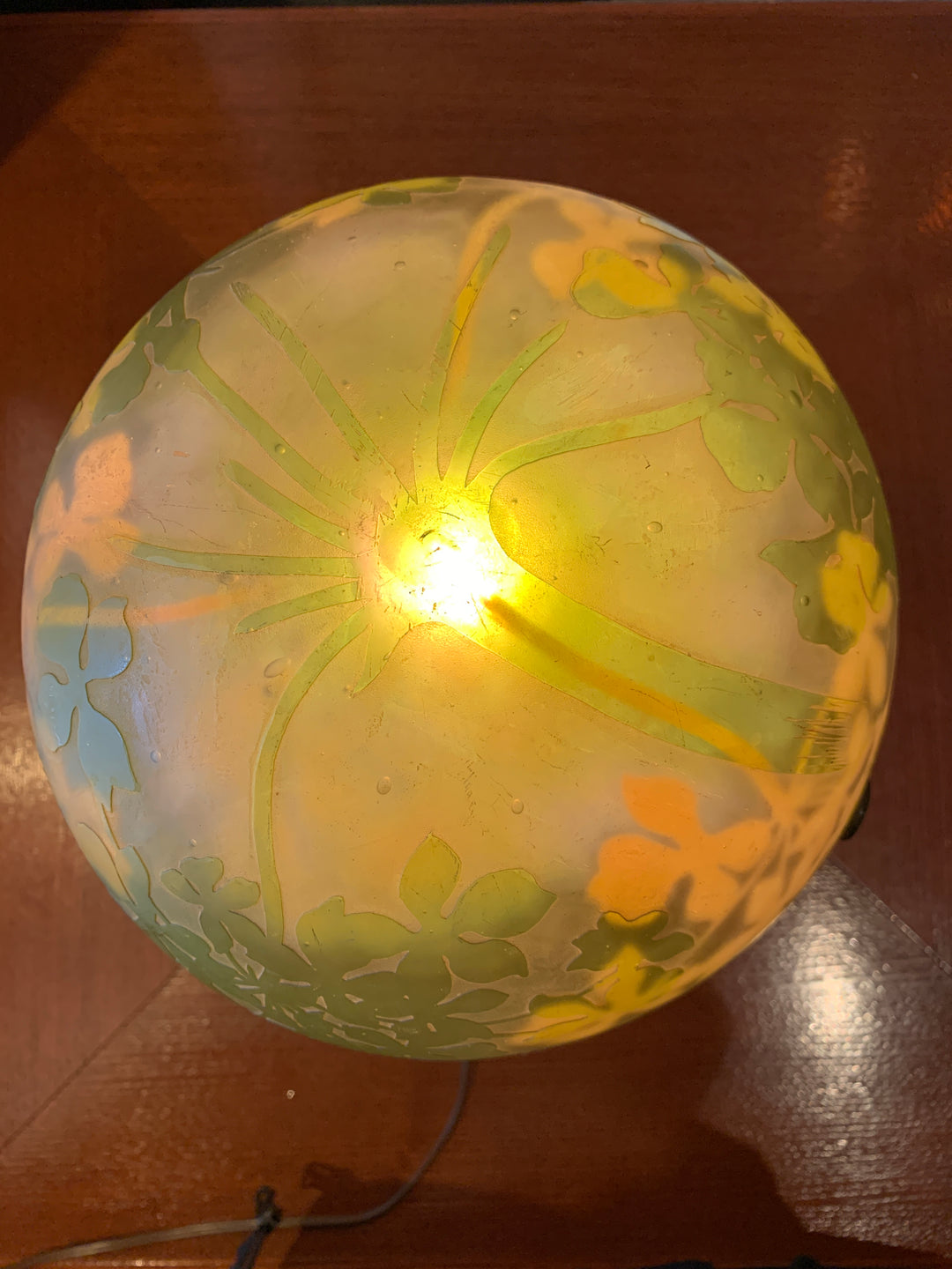 エミールガレ　シュガーパインの葉のアンティークテーブルランプ（アールヌーボー時代）