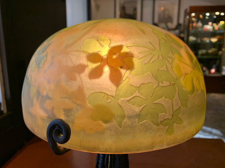 エミールガレ　シュガーパインの葉のアンティークテーブルランプ（アールヌーボー時代）