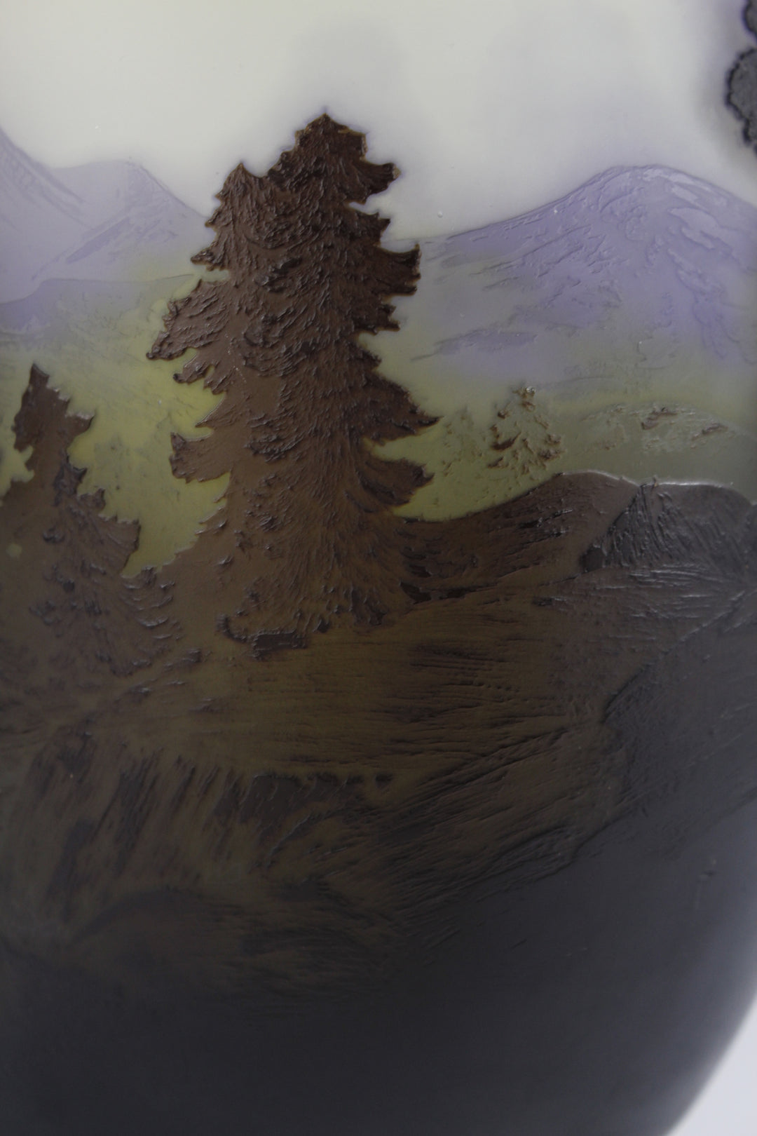 エミールガレ　ヴォージュ山脈の風景画の花瓶　口あり