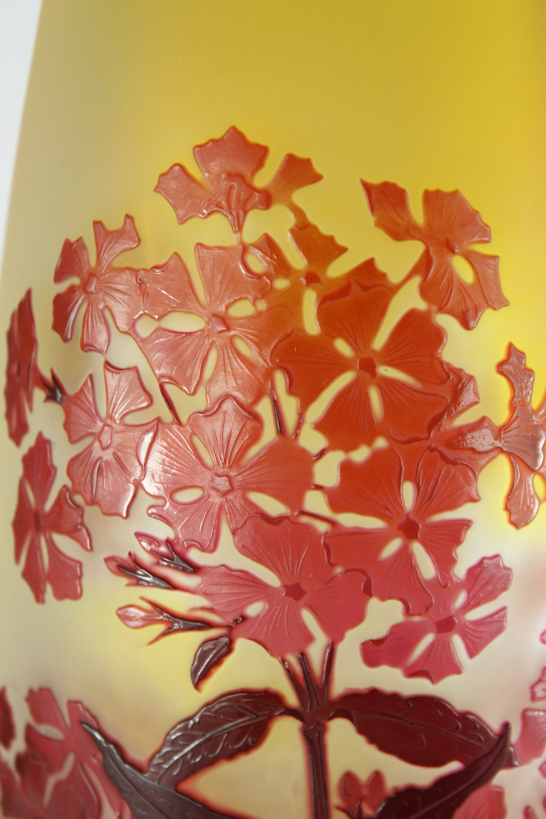 エミールガレ　ペンタスの花の大型花瓶