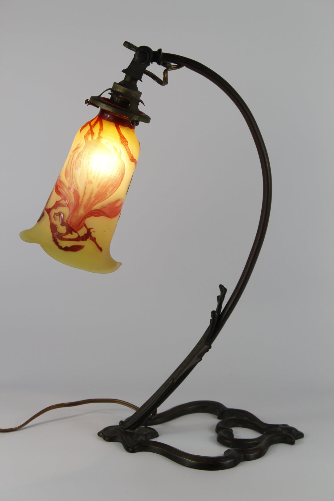 エミールガレ マグノリアの花のテーブルランプ アールヌーボー