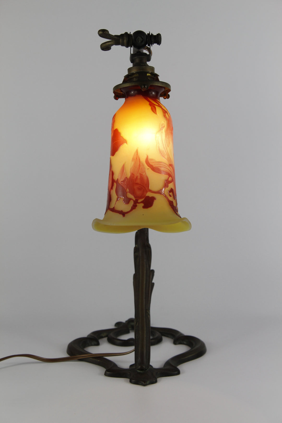 エミールガレ マグノリアの花のテーブルランプ アールヌーボー