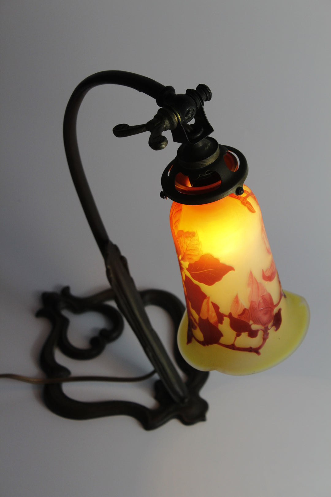 エミールガレ マグノリアの花のテーブルランプ アールヌーボー