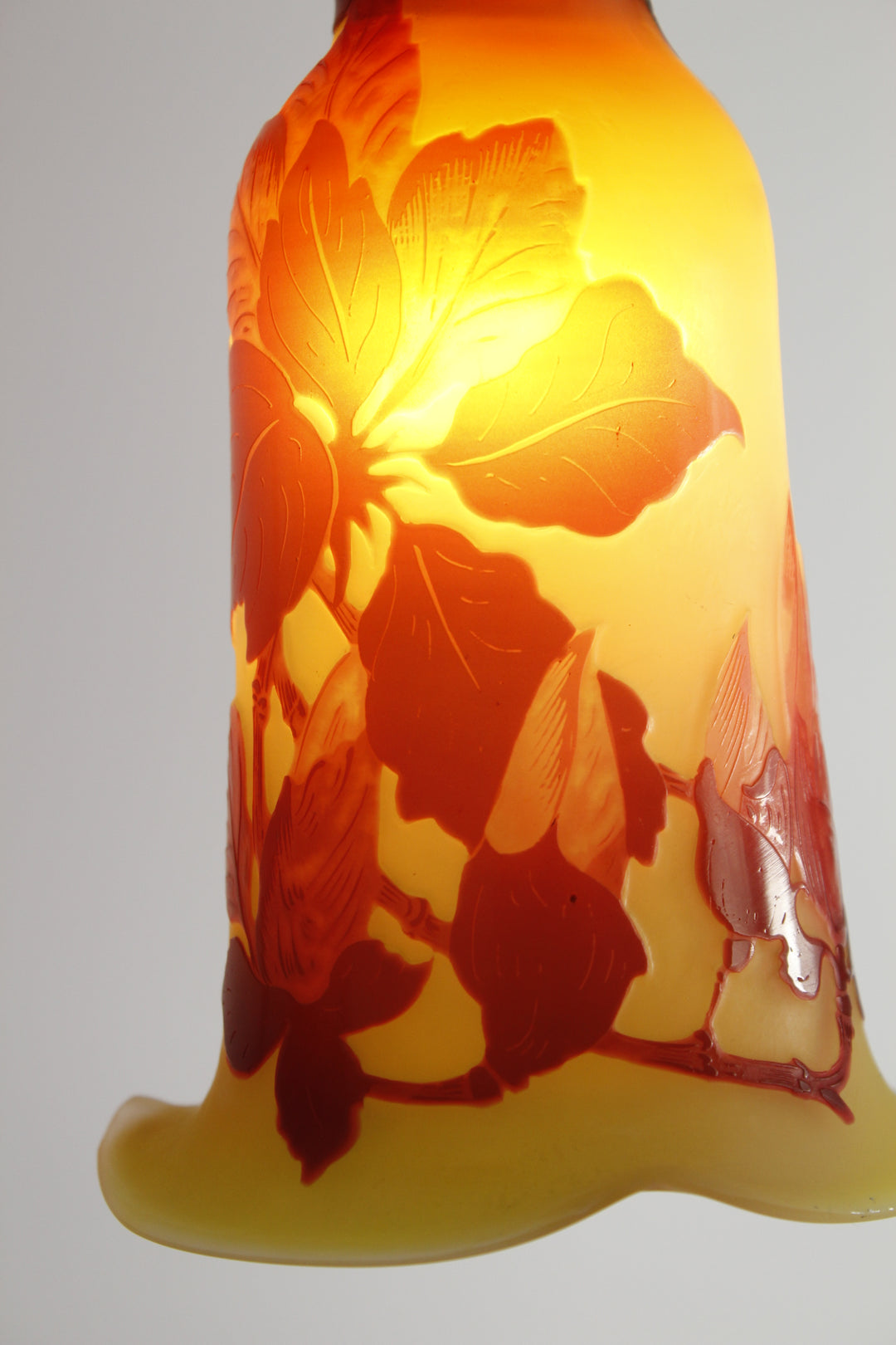 エミールガレ マグノリアの花のテーブルランプ アールヌーボー