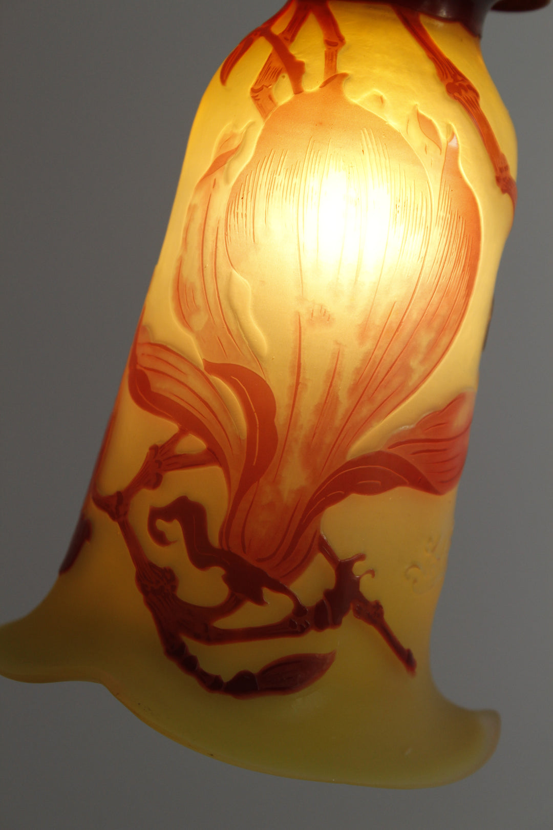 エミールガレ マグノリアの花のテーブルランプ アールヌーボー