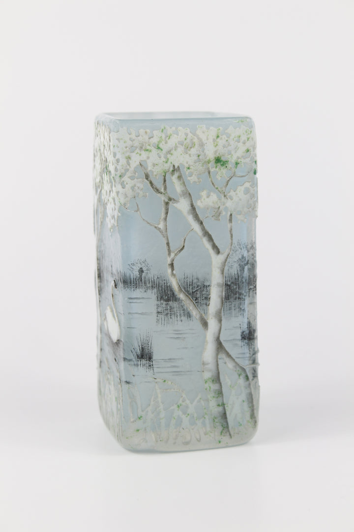 ドーム兄弟（ドームナンシー）湖と白鳥の花瓶