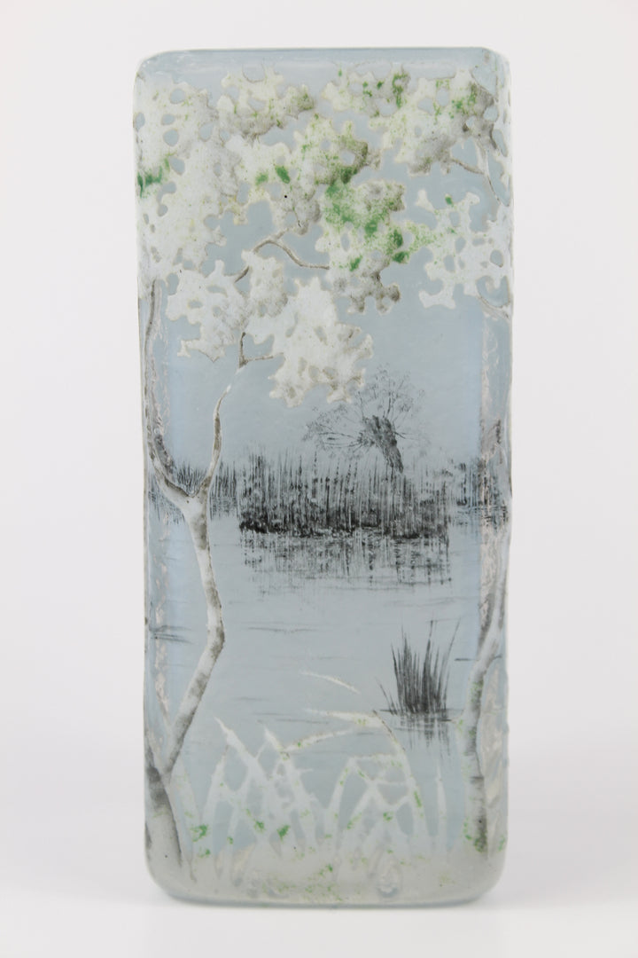 ドーム兄弟（ドームナンシー）湖と白鳥の花瓶