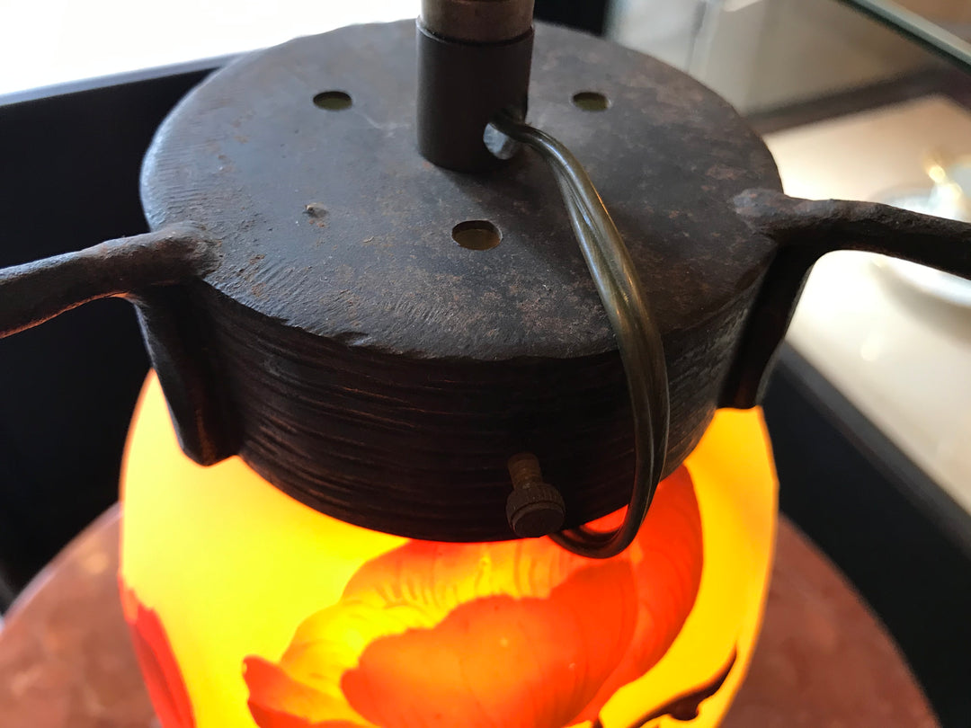 ミューラー兄弟　アネモネの花のテーブルランプ