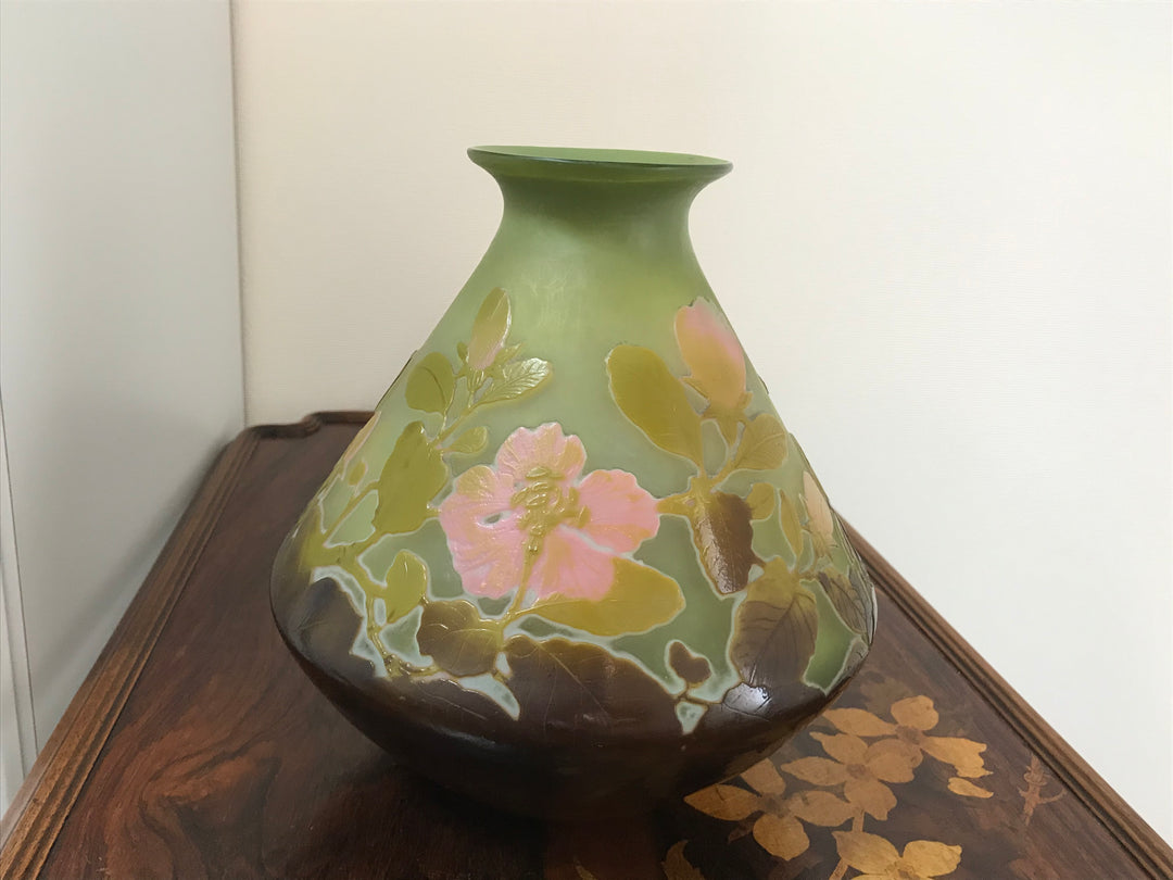 エミールガレ　林檎（りんご）の花の花瓶