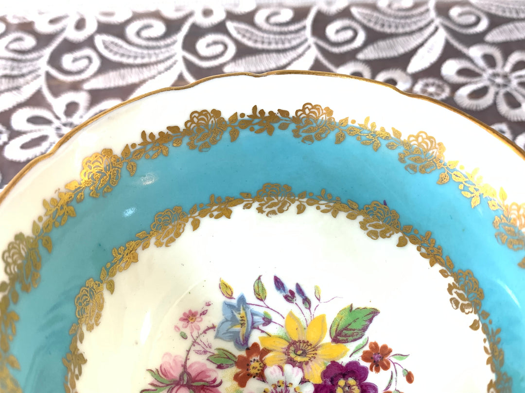 エインズレイ　ピンクローズとブルームのティーカップ&ソーサー