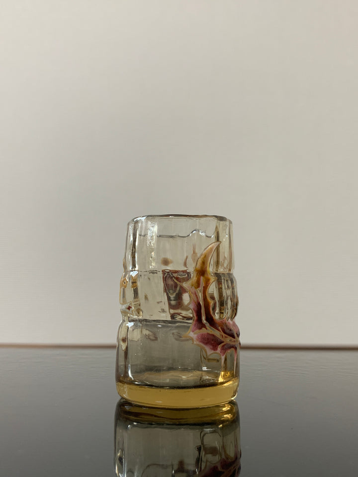 エミールガレの初期作品　エナメルガラスが使われたアザミのリキュールグラス