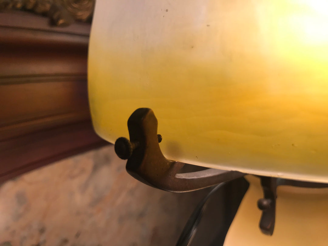 エミールガレ　山岳風景と鷲尾のアールヌーボー時代のアンティークテーブルランプ