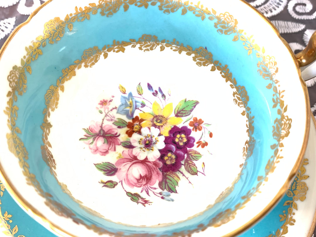 エインズレイ　ピンクローズとブルームのティーカップ&ソーサー