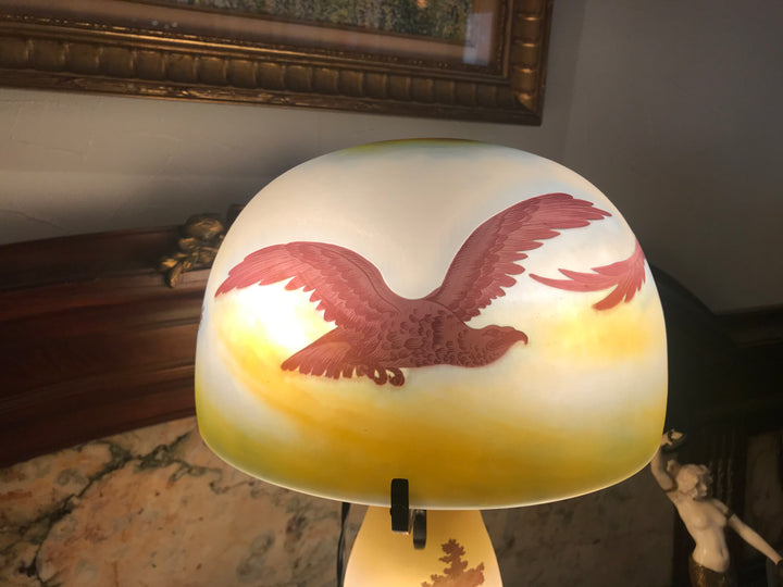 エミールガレ　山岳風景と鷲尾のアールヌーボー時代のアンティークテーブルランプ