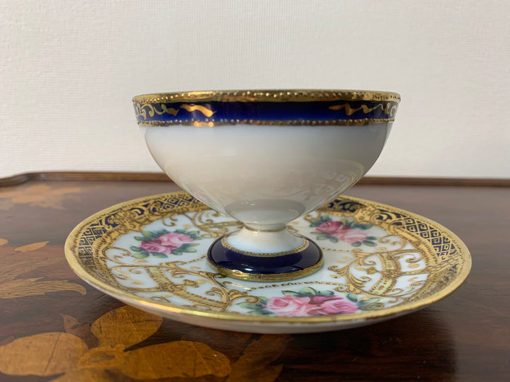残り２セット　オールドノリタケ　ピンクローズとコバルトと金盛りのティーカップ&ソーサー