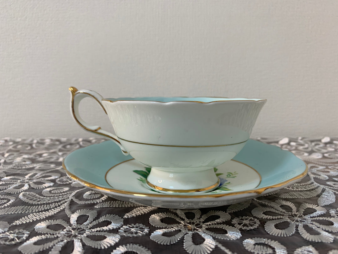 パラゴン（paragon）食器　ピンクローズと朝顔の花のティーカップ&ソーサー