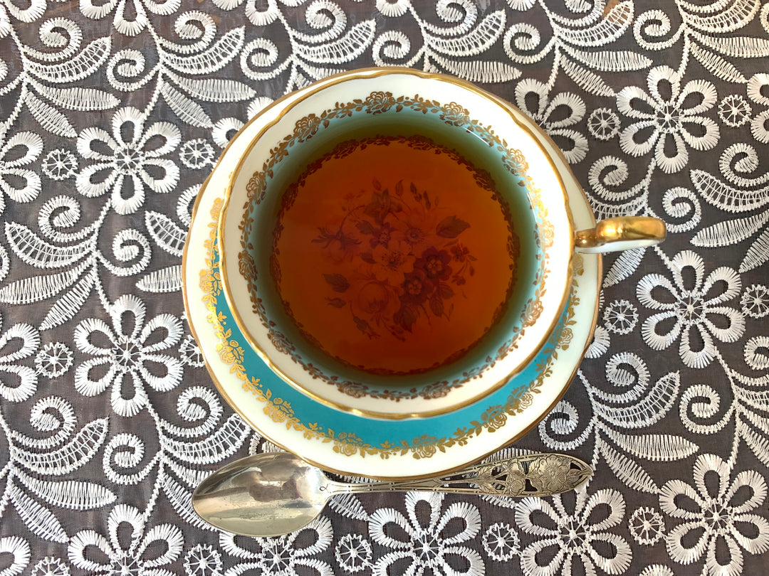 エインズレイ　ピンクローズとブルームのティーカップ&ソーサー