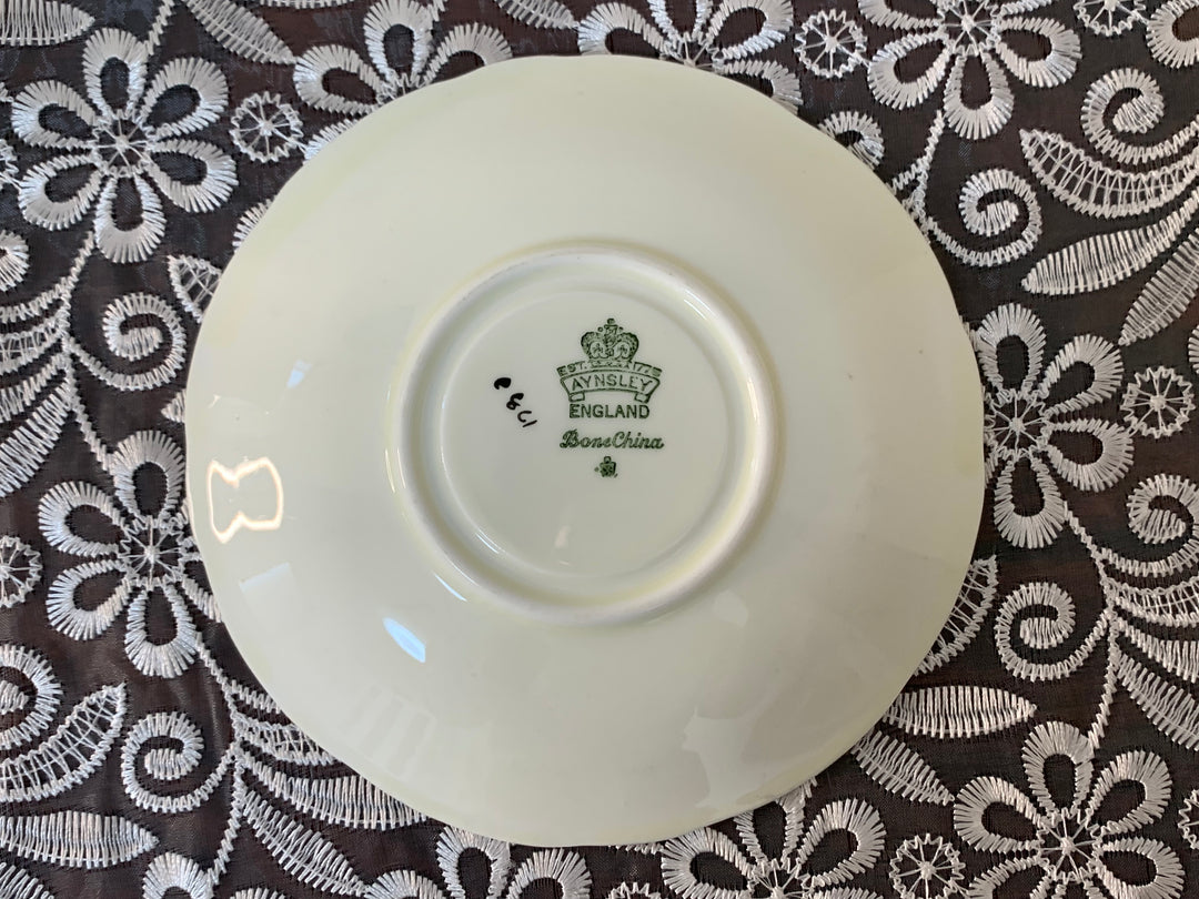 エインズレイ　ピンクローズとブルームのティーカップ&ソーサー