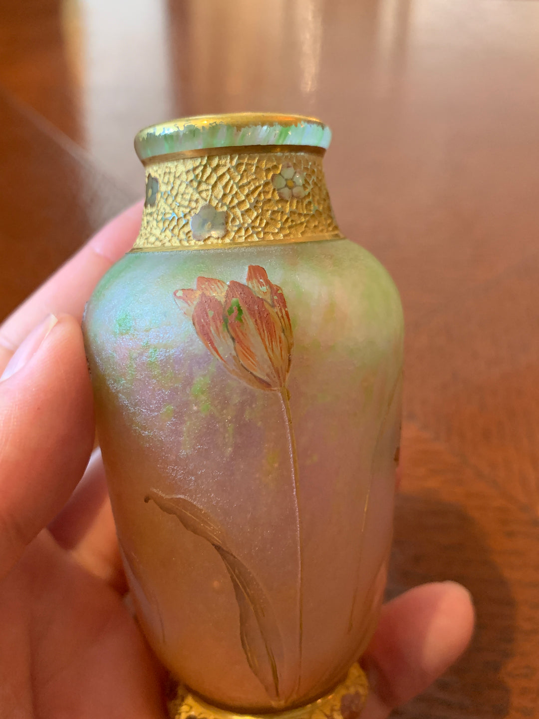 ドーム兄弟（ドームナンシー）シクラメンの花と金彩の花瓶