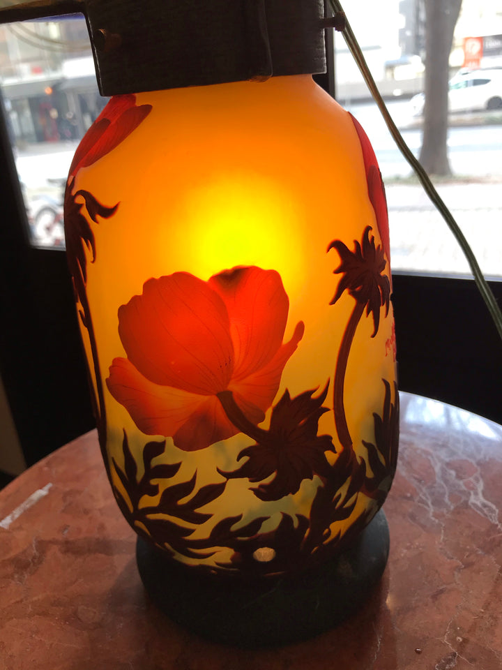 ミューラー兄弟　アネモネの花のテーブルランプ