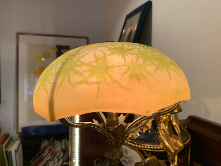 エミールガレ　少女が傘をさしたブロンズランプ（スターガレの時代）