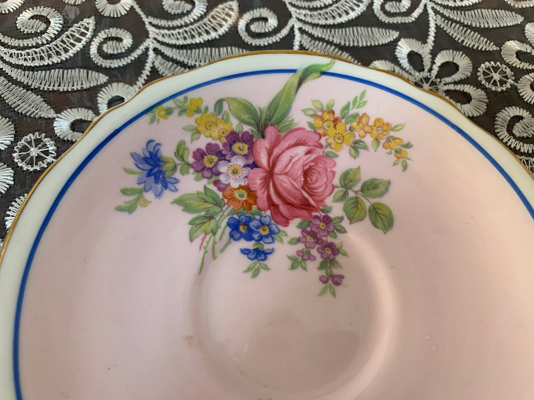 パラゴン（paragon）食器　ピンクローズと忘れな草のティーカップ&ソーサー