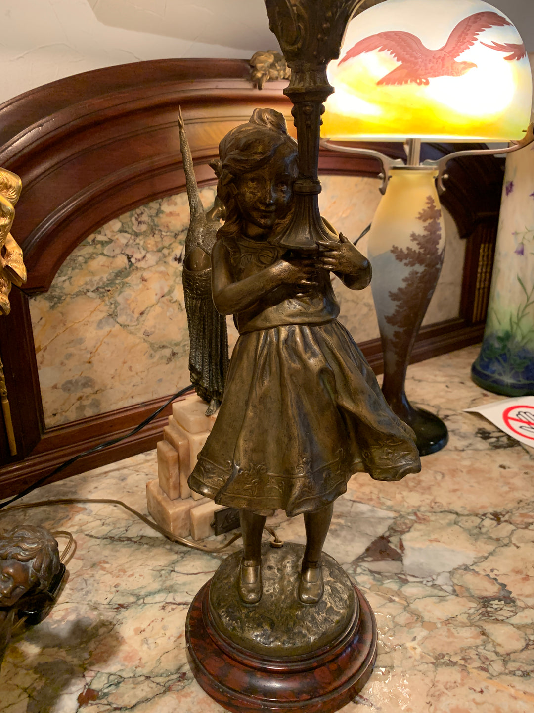 エミールガレ　少女が傘をさしたブロンズランプ（スターガレの時代）