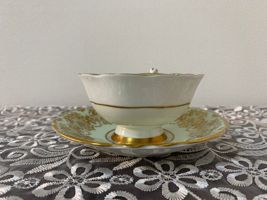 パラゴン（paragon）食器　ライムグリーンとブルームのティーカップ&ソーサー