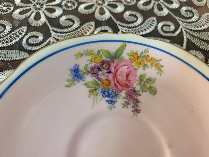 パラゴン（paragon）食器　ピンクローズと忘れな草のティーカップ&ソーサー