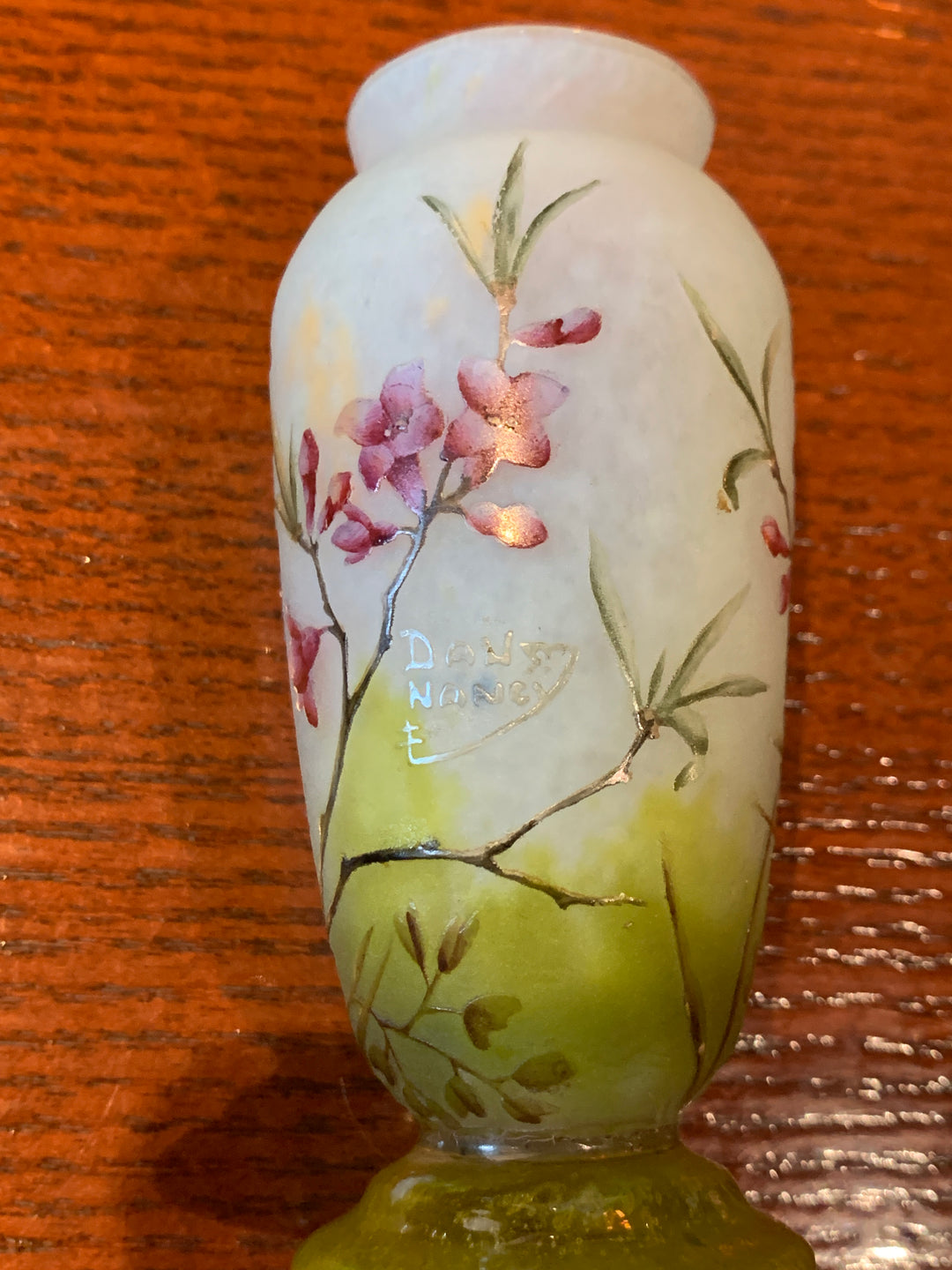 ドーム兄弟（ドームナンシー）沈丁花の花の花瓶のサイン
