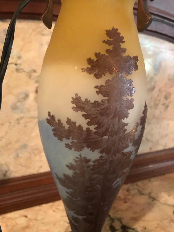 エミールガレ　山岳風景と鷲尾のアールヌーボー時代のアンティークテーブルランプ