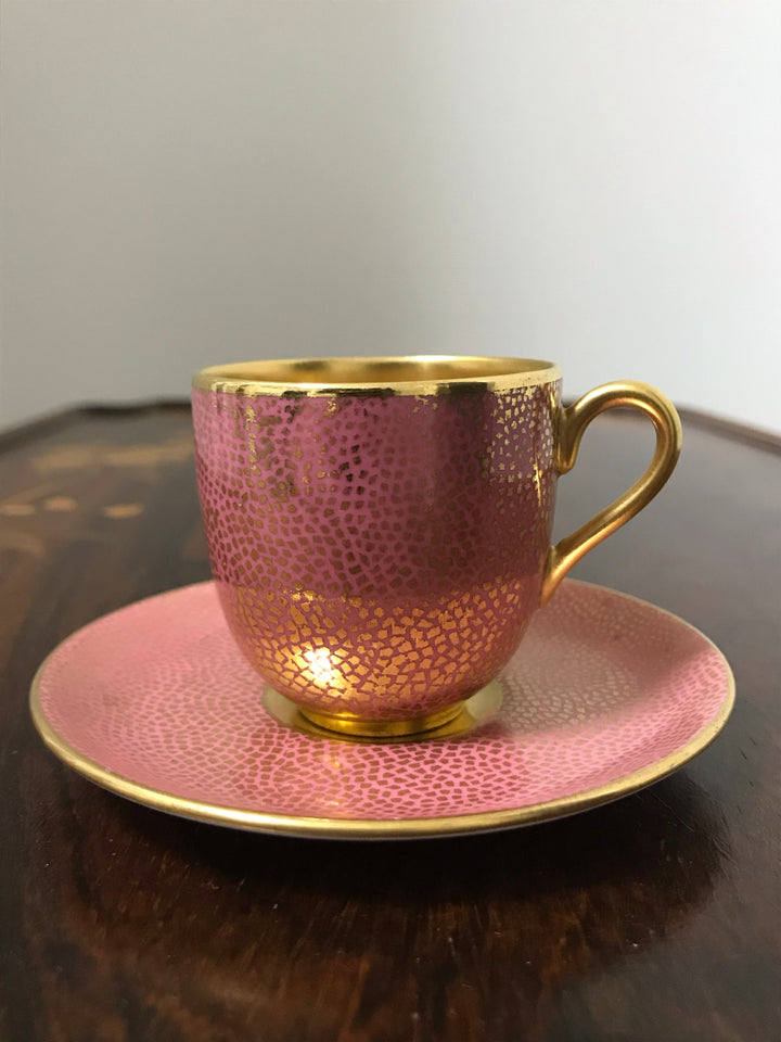 コールポート　ピンクモザイクとゴールドのデミタス　カップ＆ソーサー　1750年製