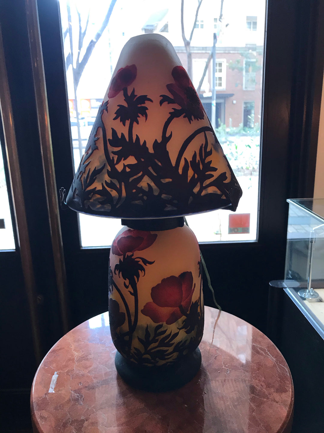 ミューラー兄弟　アネモネの花のテーブルランプ