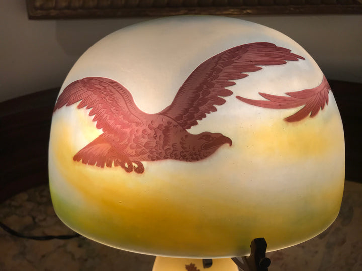 エミールガレ　山岳風景と鷲尾のアールヌーボー時代のアンティークテーブルランプ