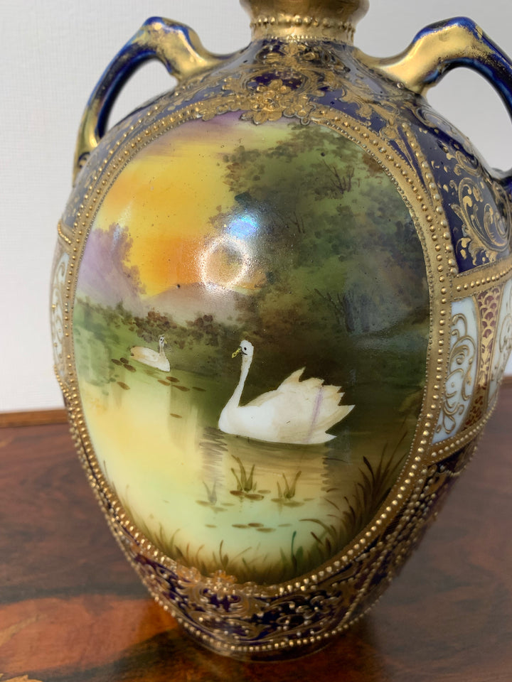 オールドノリタケ　コバルト地にスワン「白鳥」が描かれた花瓶