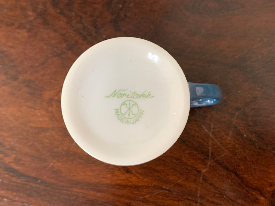 オールドノリタケ　水色ラスターのシノワズリ様式　デミタスカップ