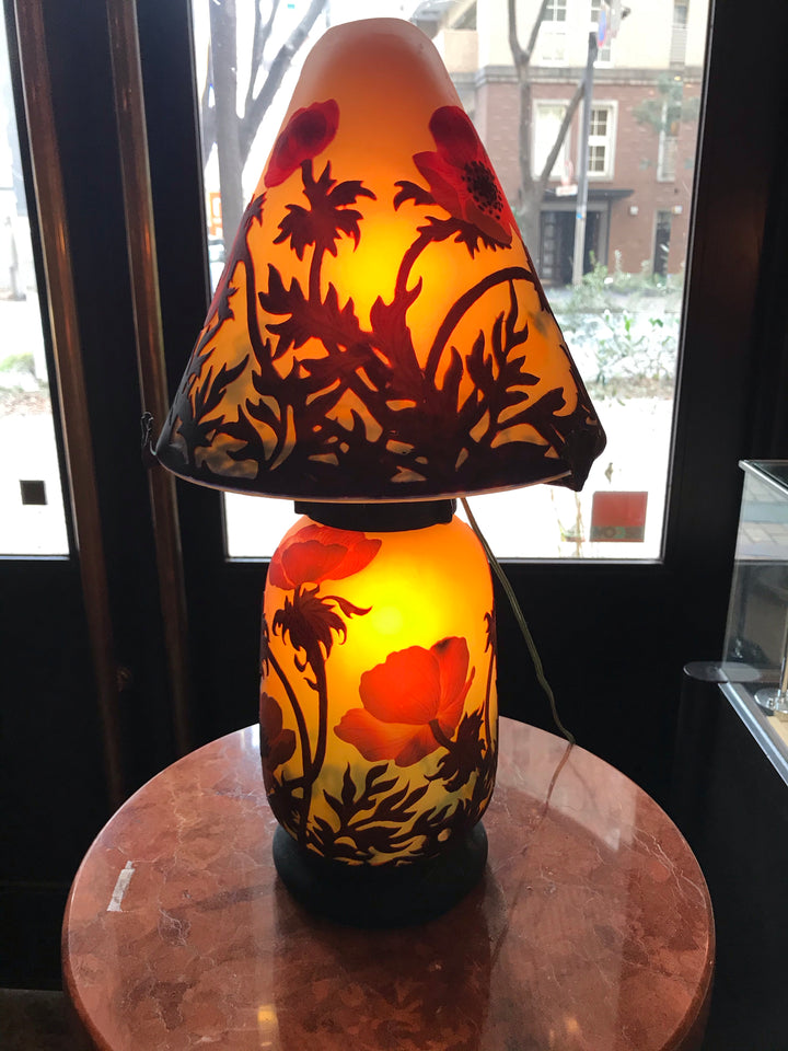 ミューラー兄弟　アネモネの花のテーブルランプ