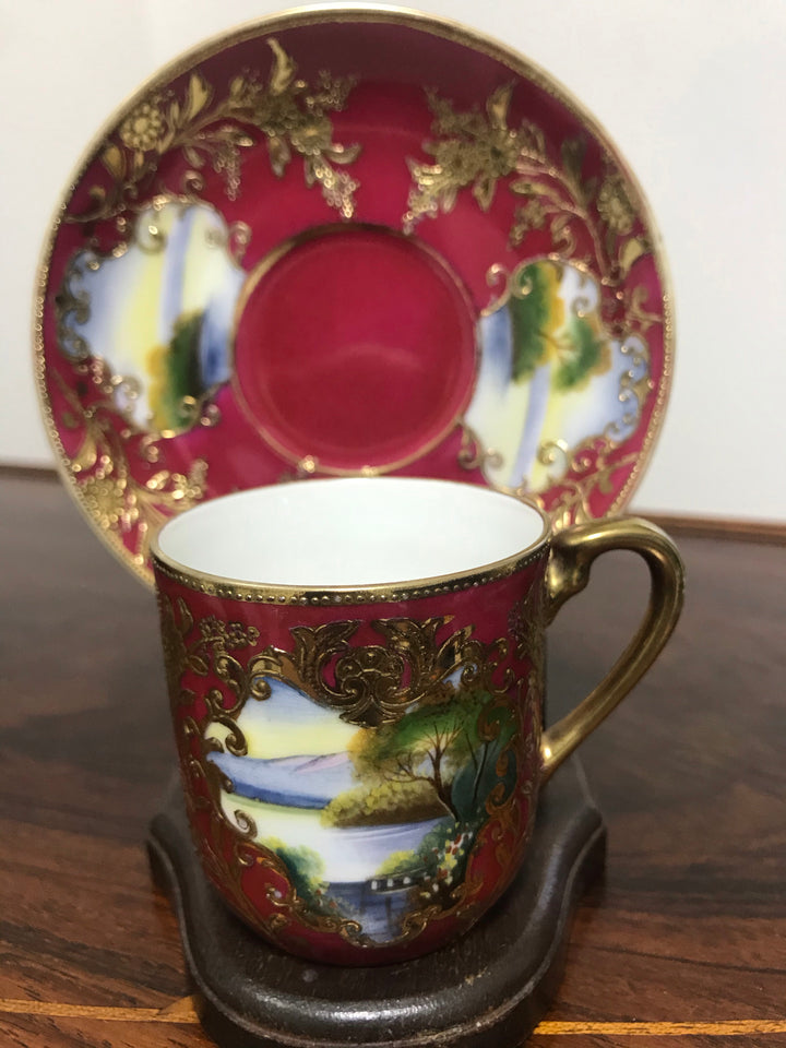 オールドノリタケ　アールヌーボー文様　ルビーレッドのコーヒーカップ＆ソーサー