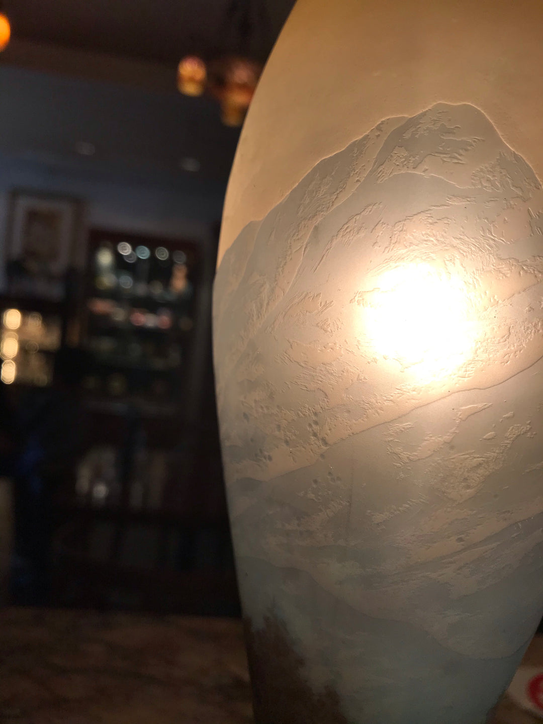 エミールガレ　山岳風景と鷲尾のアールヌーボー時代のアンティークテーブルランプ