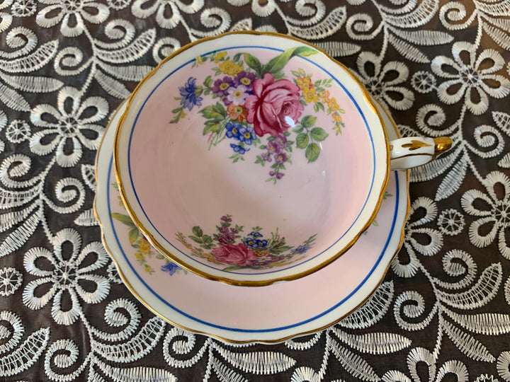 パラゴン（paragon）食器　ピンクローズと忘れな草のティーカップ&ソーサー