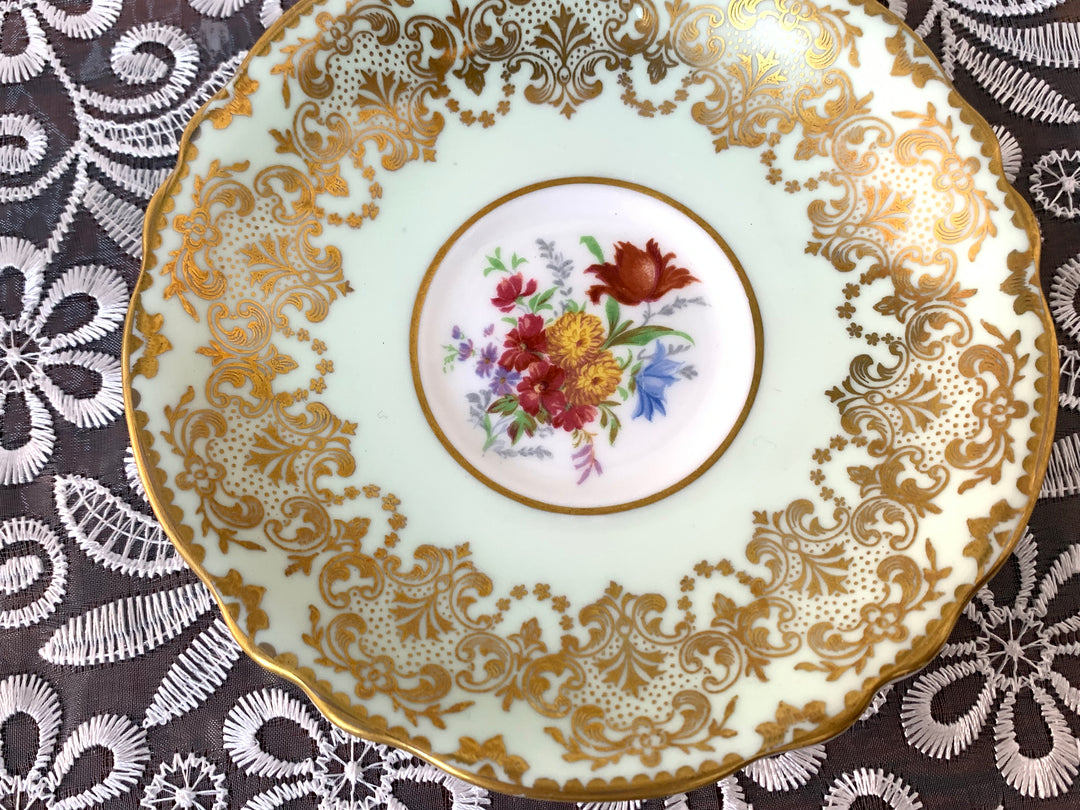 パラゴン（paragon）食器　ライムグリーンとブルームのティーカップ&ソーサー