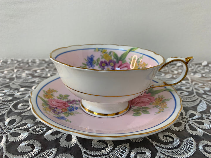 パラゴン（paragon）食器　ピンクローズと忘れな草のティーカップ&ソーサー